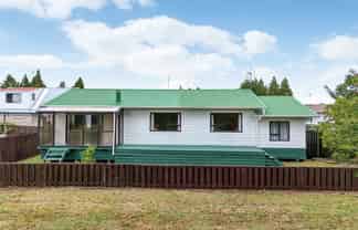 76a Kahikatea Drive, Melville