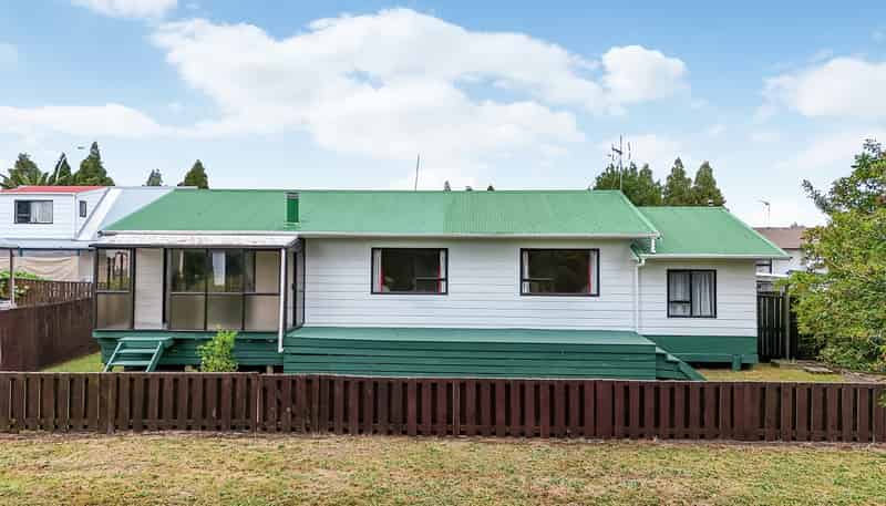 76a Kahikatea Drive, Melville