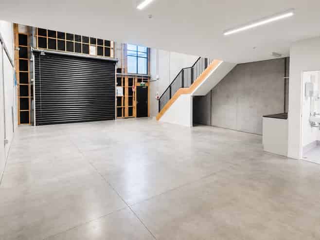 125sqm industrial unit - Silverdale