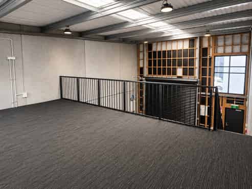125sqm industrial unit - Silverdale