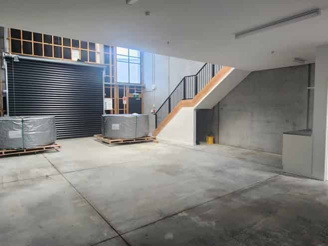 125sqm industrial unit - Silverdale