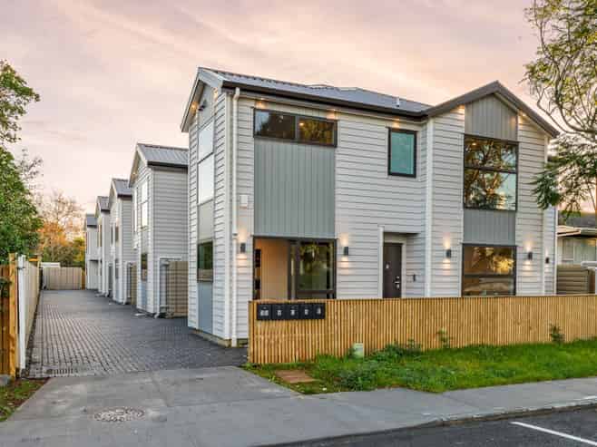 3A-3D Greenock Road, Ranui