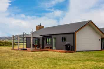 4062 Becks-Lauder Road, Becks