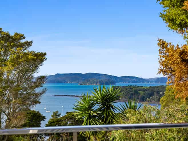 22b Alexander Road, Algies Bay