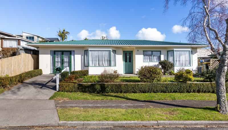 4 Julian Place, Westown