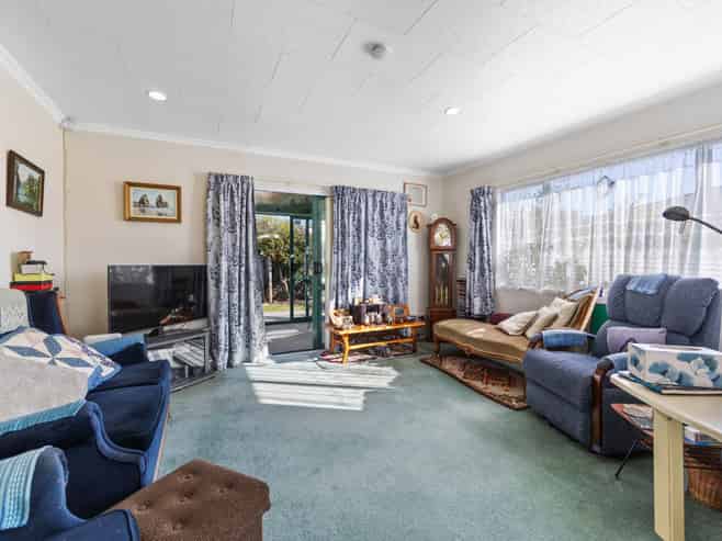 4 Julian Place, Westown