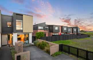 9 Te One Place, Belmont