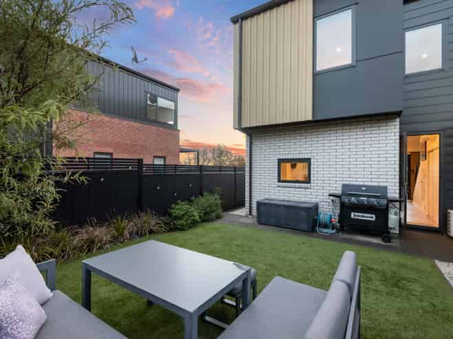 9 Te One Place, Belmont