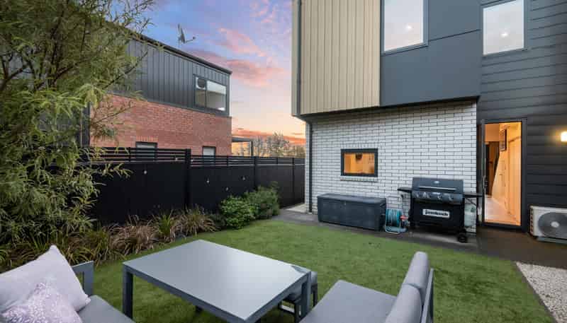 9 Te One Place, Belmont