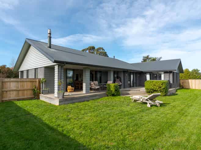 14A Willow Park Drive, Masterton