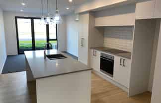 1/16 Unga Place, Beachlands