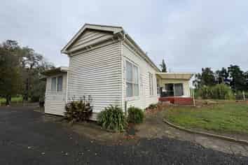 123 Cox Road, Rotoorangi