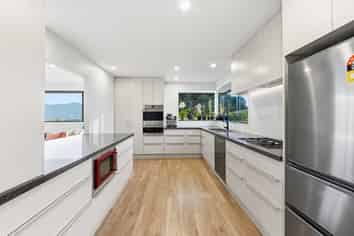 30 Te Ara Crescent, Diamond Harbour