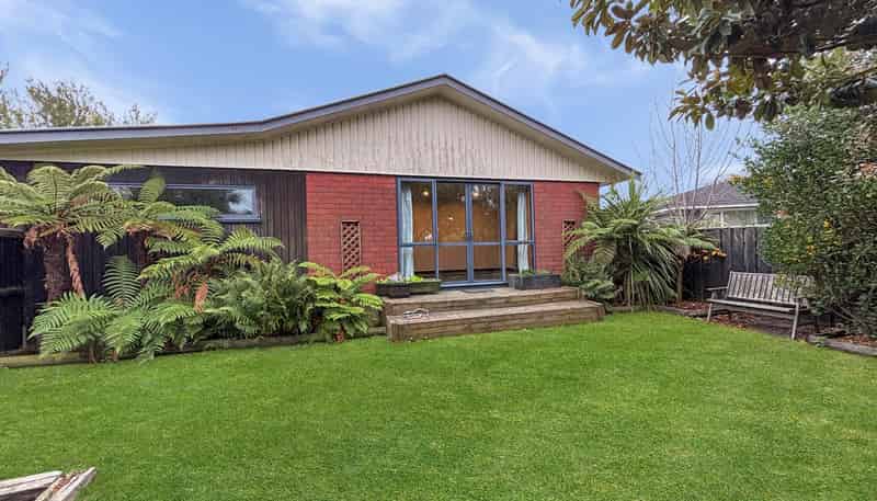 30 Sarabande Avenue, Redwood
