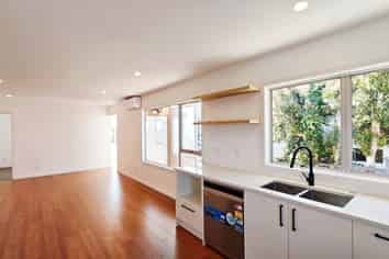 1/82 Pupuke Road, Hillcrest