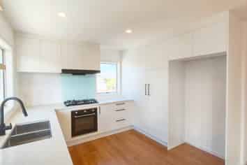 1/82 Pupuke Road, Hillcrest