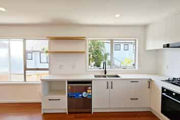 1/82 Pupuke Road, Hillcrest