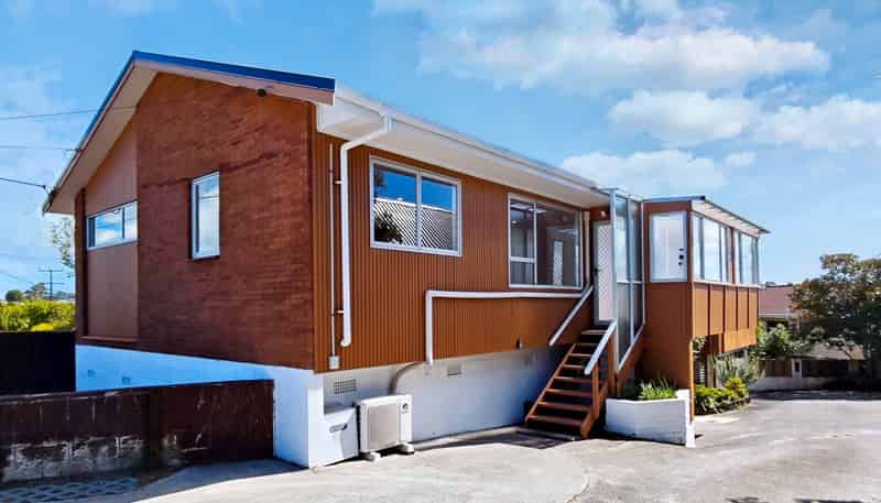 1/82 Pupuke Road, Hillcrest