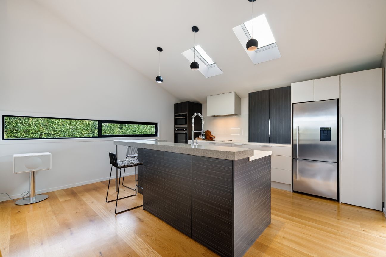 Elevated Design, Expansive Outdoors! - Mais