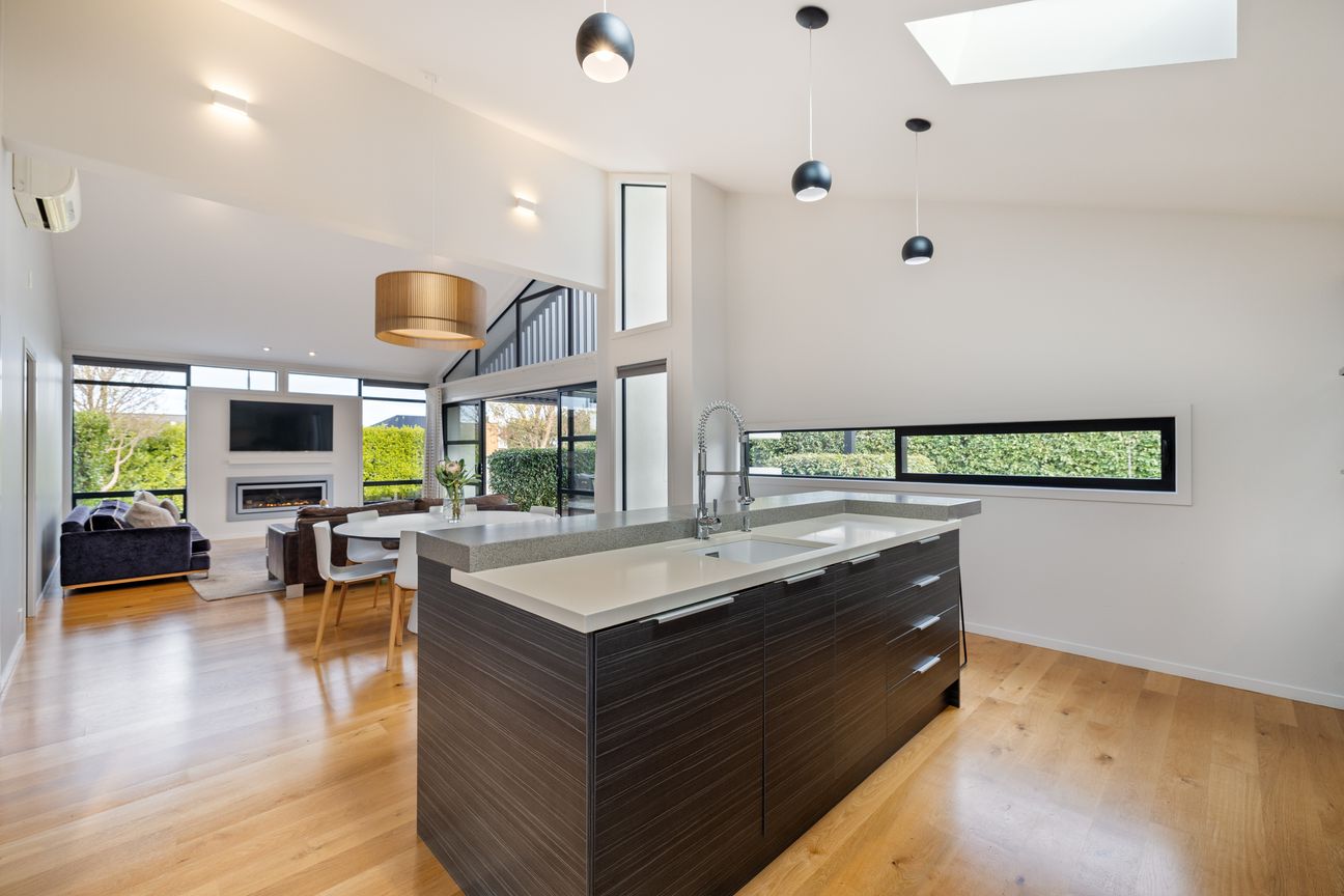 Elevated Design, Expansive Outdoors! - Vista 6