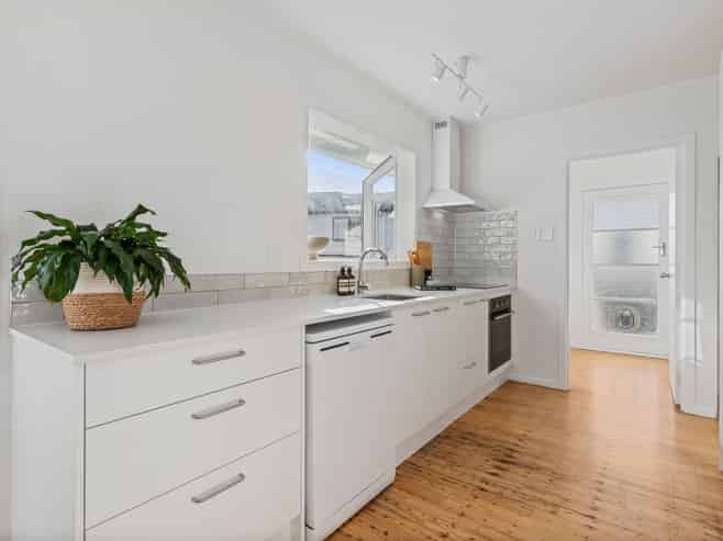 2/23 Mickle Street, Te Atatu South