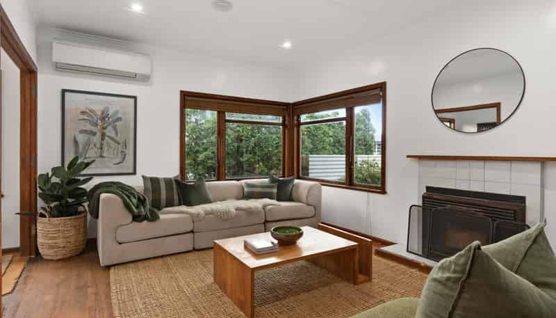 809 Maitland Crescent, Mayfair
