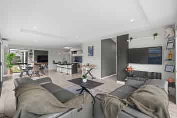 8 Eastonfield Drive, Rolleston