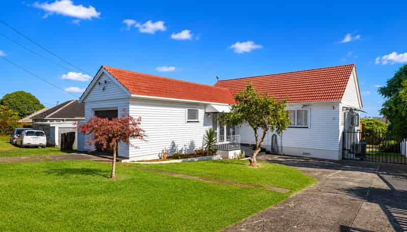 13 Court Crescent, Panmure