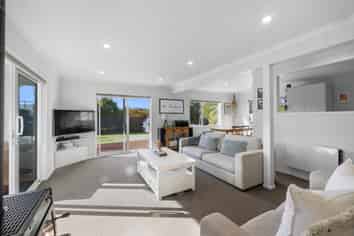 147 Barrett Road, Whalers Gate