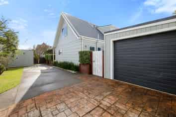 147 Barrett Road, Whalers Gate