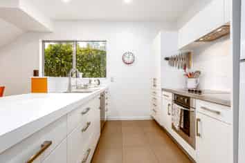2 Tiketike Way, Brooklyn