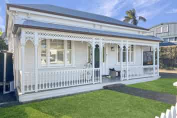 2  Kawerau Avenue, Devonport