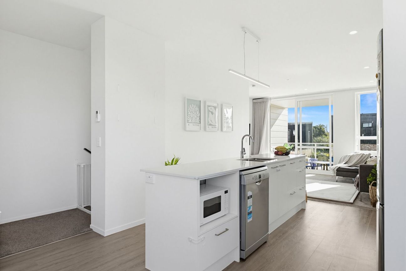 Beautiful 3 Bedroom First Home in Avondale!!! - Widok 6