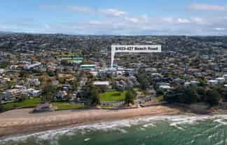8/423-427 Beach Road, Mairangi Bay