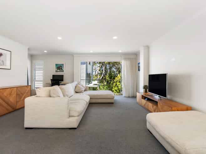 5/13 Kaihu Street, Northcote