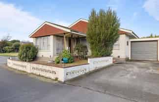 1/98A Lake Terrace Road, Burwood