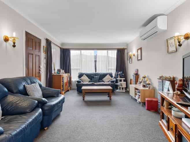 1/98A Lake Terrace Road, Burwood