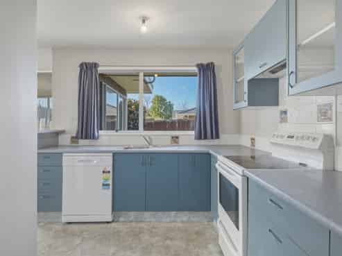 1/98A Lake Terrace Road, Burwood