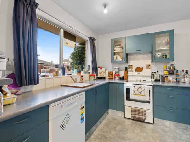 1/98A Lake Terrace Road, Burwood