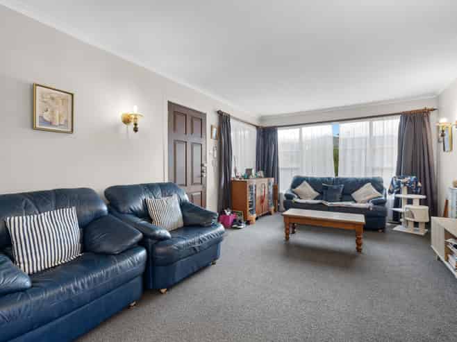 1/98A Lake Terrace Road, Burwood