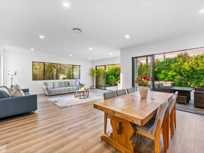 46 Marina View Drive, West Harbour