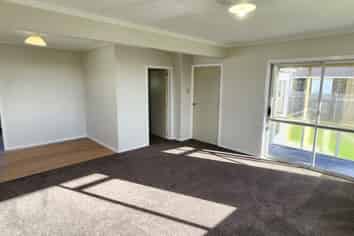 16 Kauri Street, Merrilands
