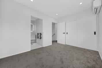 2/67 Salisbury Road, Birkdale
