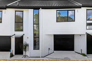 2/67 Salisbury Road, Birkdale