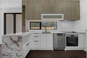 2/67 Salisbury Road, Birkdale