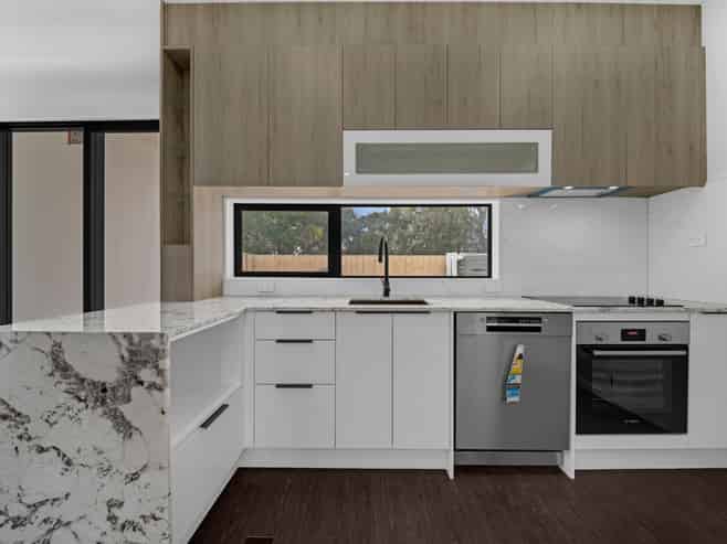 2/67 Salisbury Road, Birkdale