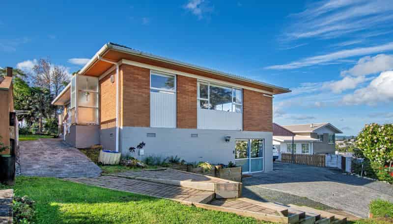 13 Oakland Avenue, Woodhill