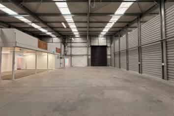 Sockburn - Tidy Office/Warehouse Space