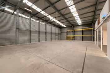 Sockburn - Tidy Office/Warehouse Space