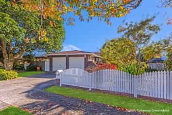 4 Hunter Place, Merrilands